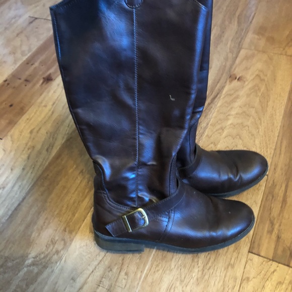 Boots - Picture 2 of 3